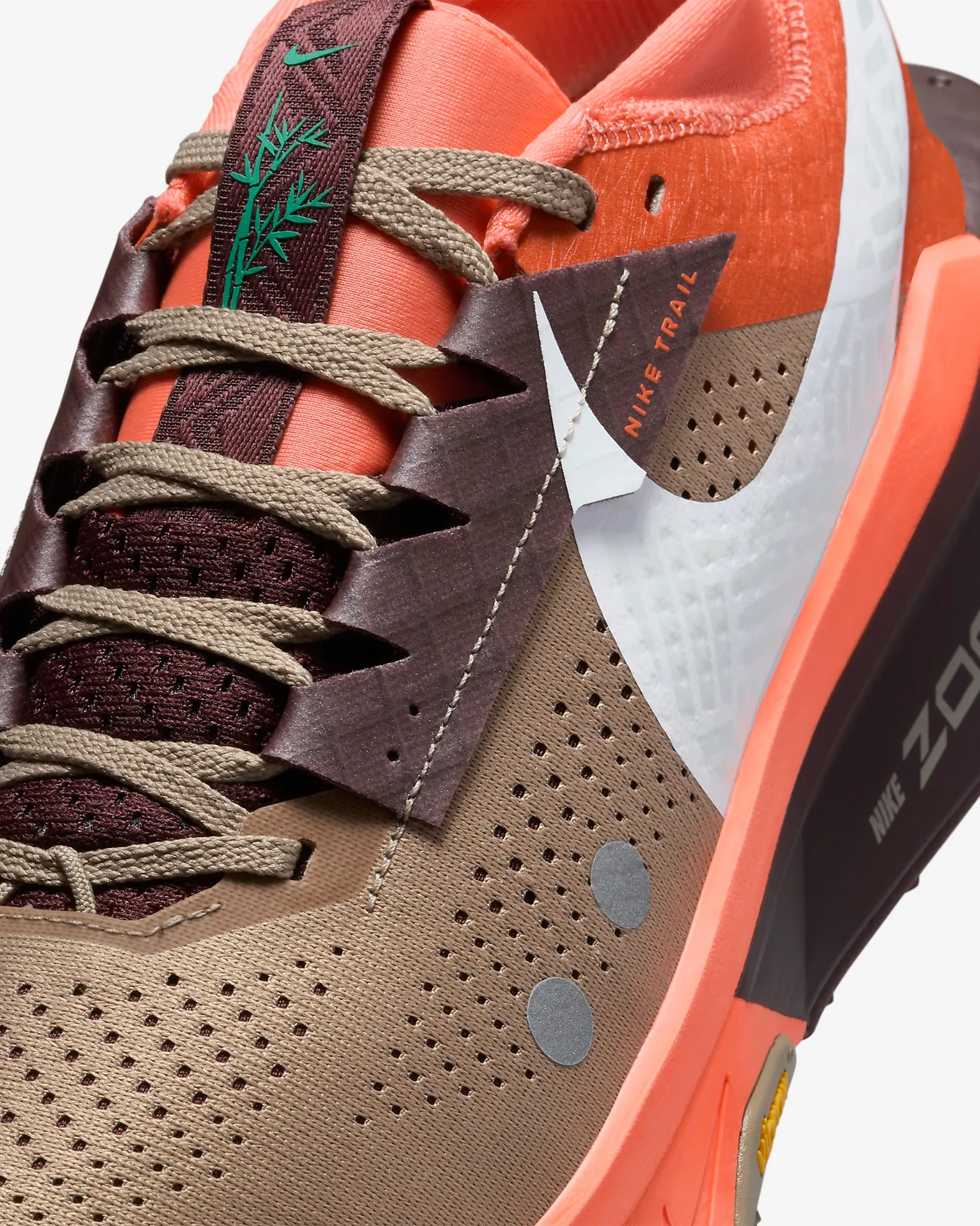 Nike M Zegama Trail 2 Khaki/White-Hyper Crimson